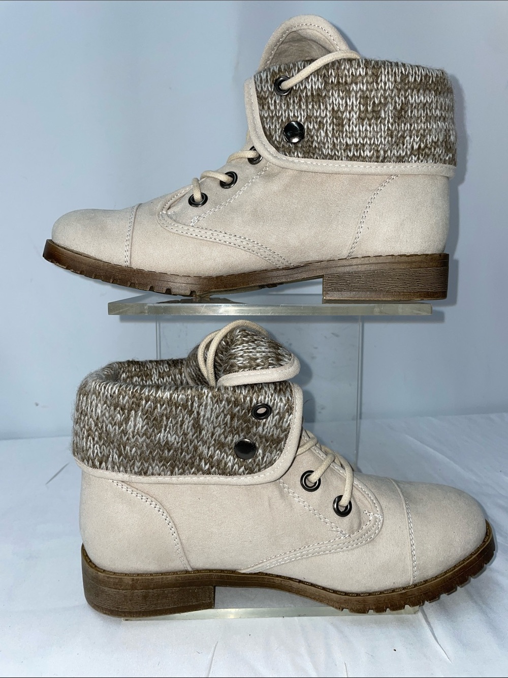 DEPT 222 CREAM COLORED WOMENS BOOT FRL-05-023